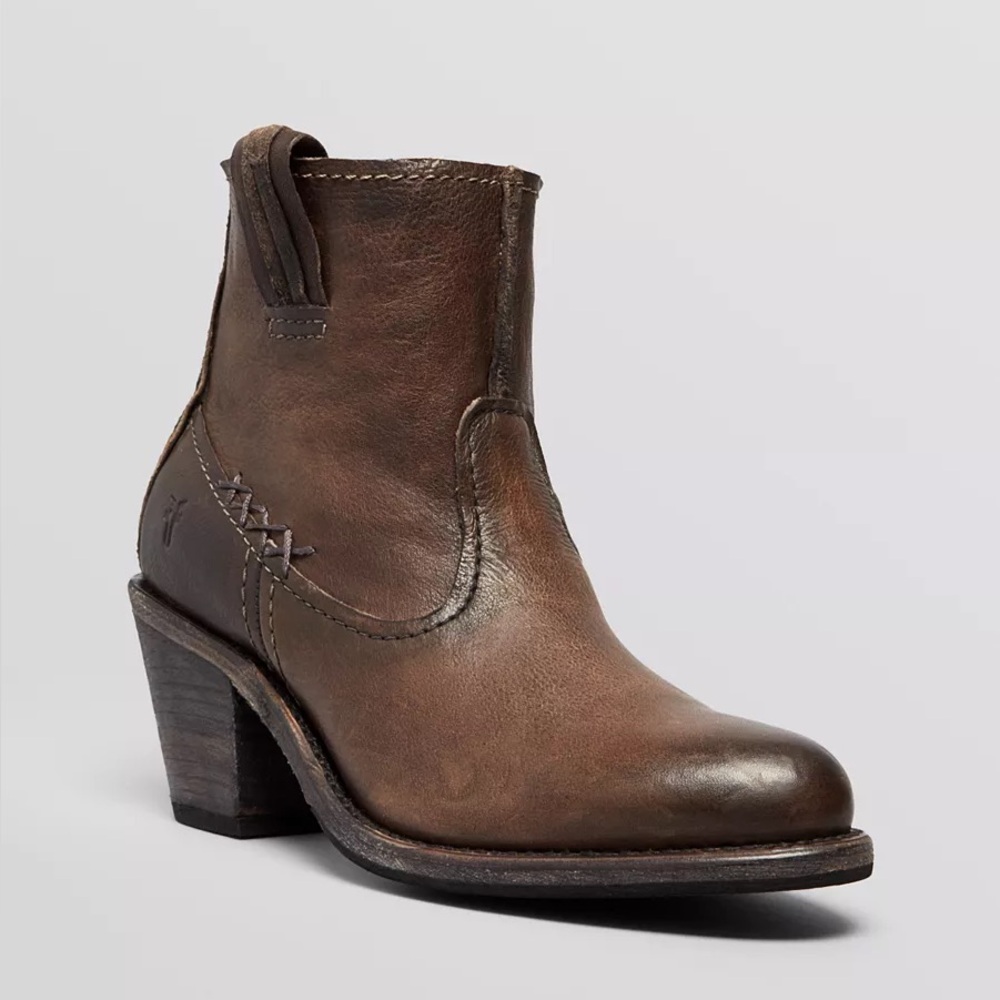 Frye Leslie Artisan Short boot in brown leather